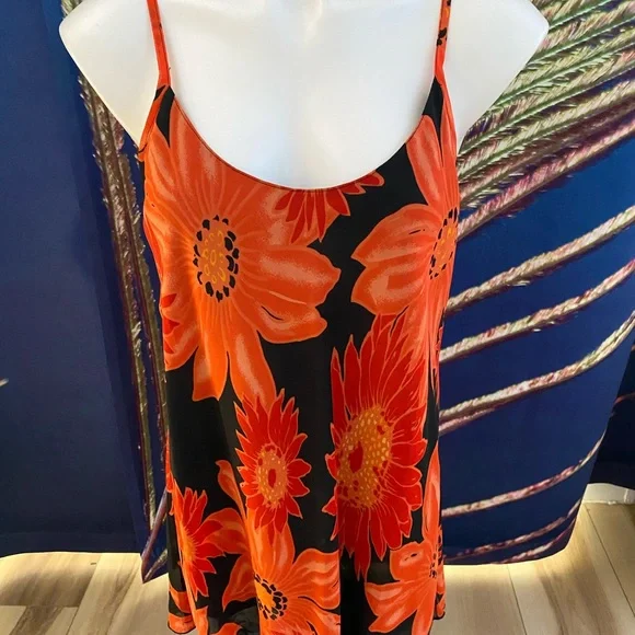 Venus flower tunic - Picture 2 of 5